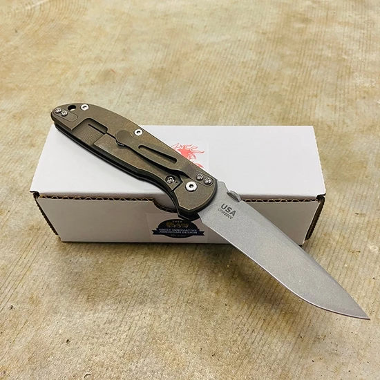 Rick Hinderer Tri-Way Firetac Folding Knife 3.625" CPM-20CV Stonewashed Recurve Blade, Black G10 And Battle Bronze Titanium Handles Knife - Image 4