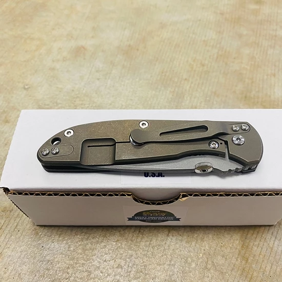 Rick Hinderer Tri-Way Firetac Folding Knife 3.625" CPM-20CV Stonewashed Recurve Blade, Black G10 And Battle Bronze Titanium Handles Knife - Image 7