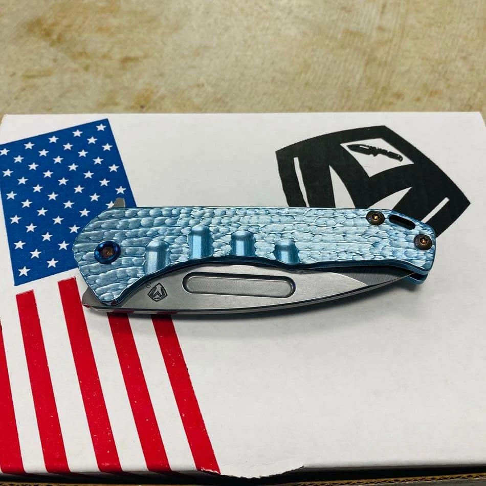 Medford Praetorian Slim Flipper 3.25" S35VN Drop Point Blade Aquamarine Water Ripples Knife Serial 112-077 - Image 8