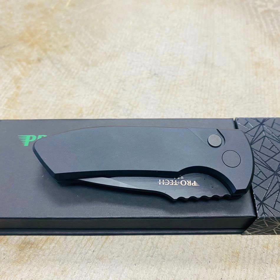 Protech LG403-LH Les George SBR LEFT HANDED Short Bladed Rockeye AUTO Folding Knife 2.5" S35VN Black Plain Blade Black Aluminum Handles - Image 7