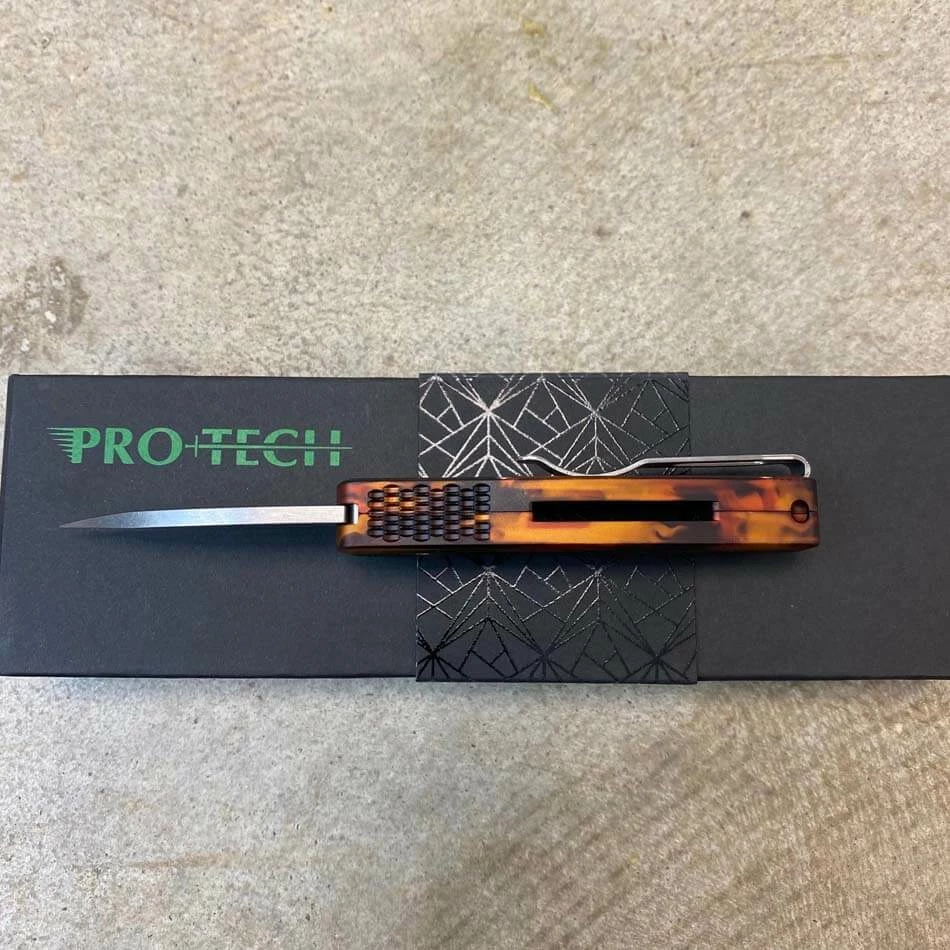 Protech Runt 5 R5301-DF Del Fuego Anodized Handle 1.9" Stonewash MAGNACUT Wharncliffe Blade Polished Hardware Automatic Knife - Image 7